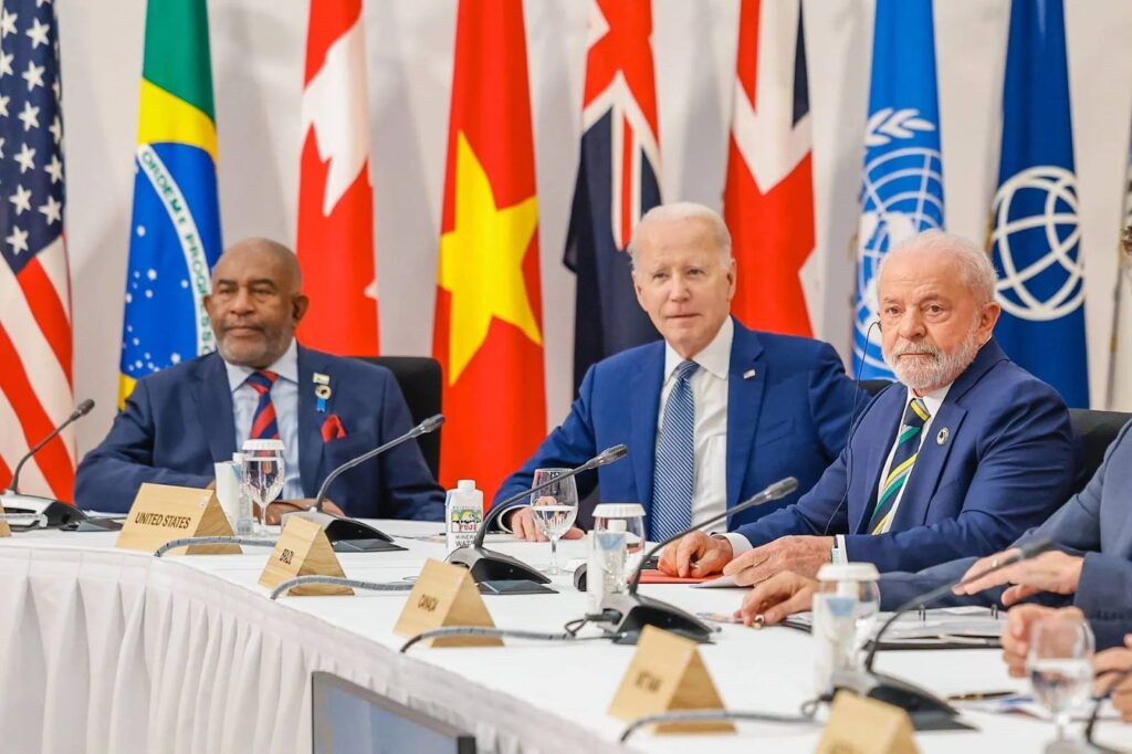 Ocorreu de 19 a 21 de maio de 2023, a 49ª reunião do G7: um grupo com os países mais desenvolvidos e industrializados do mundo, composto por Alemanha, Canadá, Estados Unidos, França, Itália, Japão e Reino Unido, além da União Europeia, que é um membro não numerado.